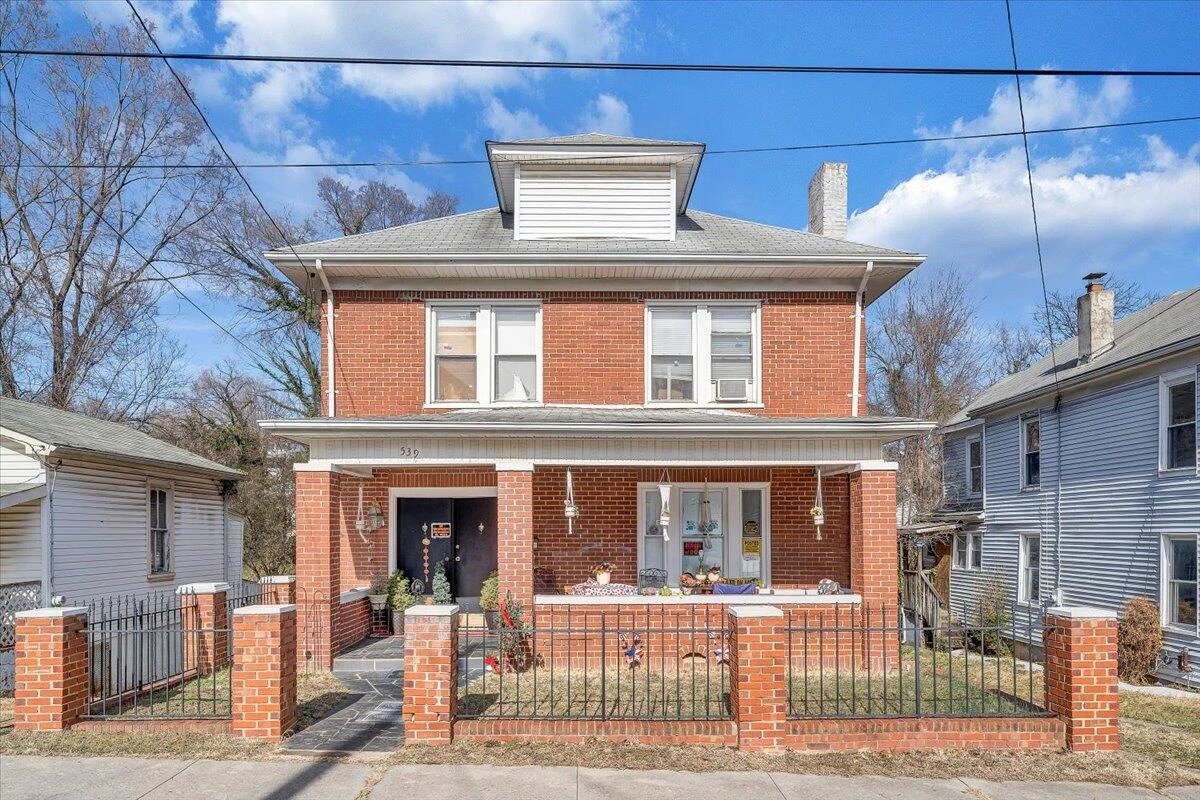 539 Rutherford AVE