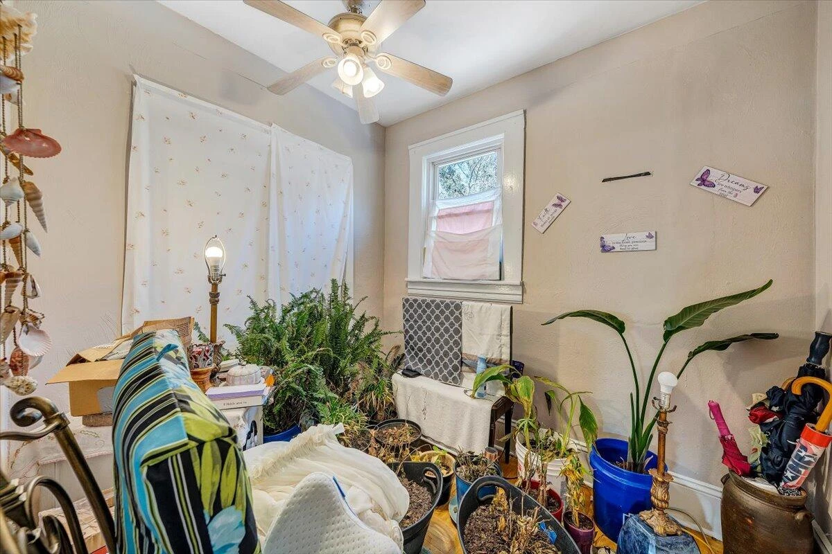 539 Rutherford AVE - Photo 10