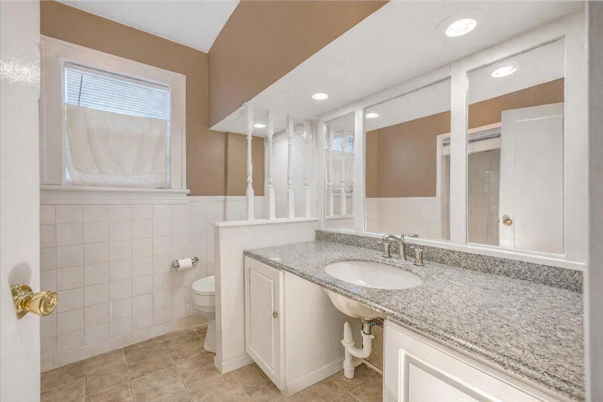539 Rutherford AVE - Photo 11