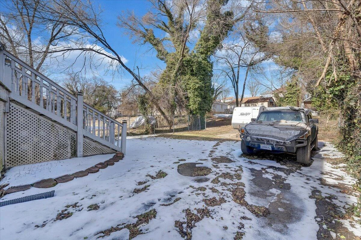 539 Rutherford AVE - Photo 14