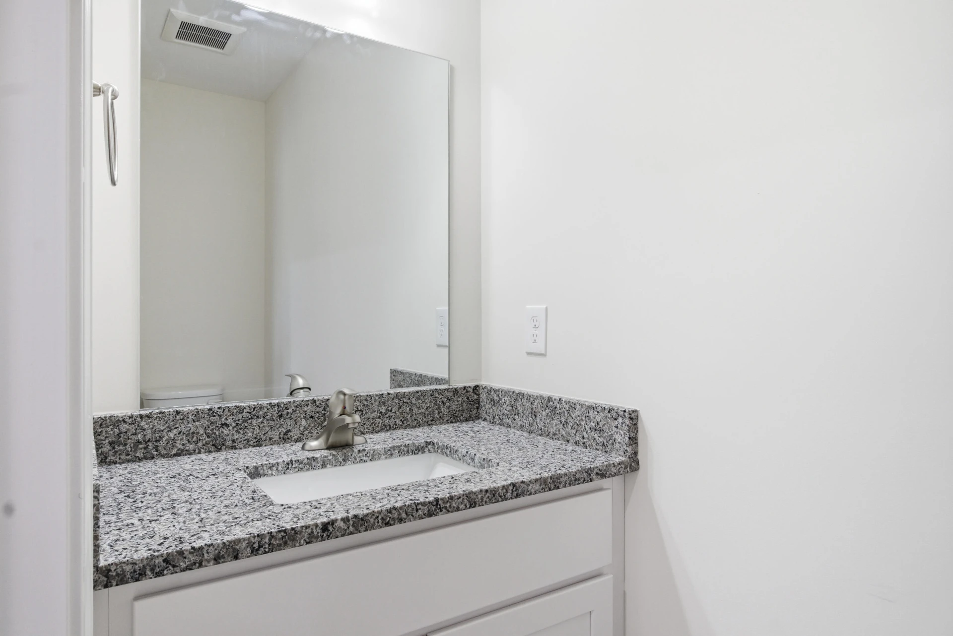 415 Washington AVE - Photo 14