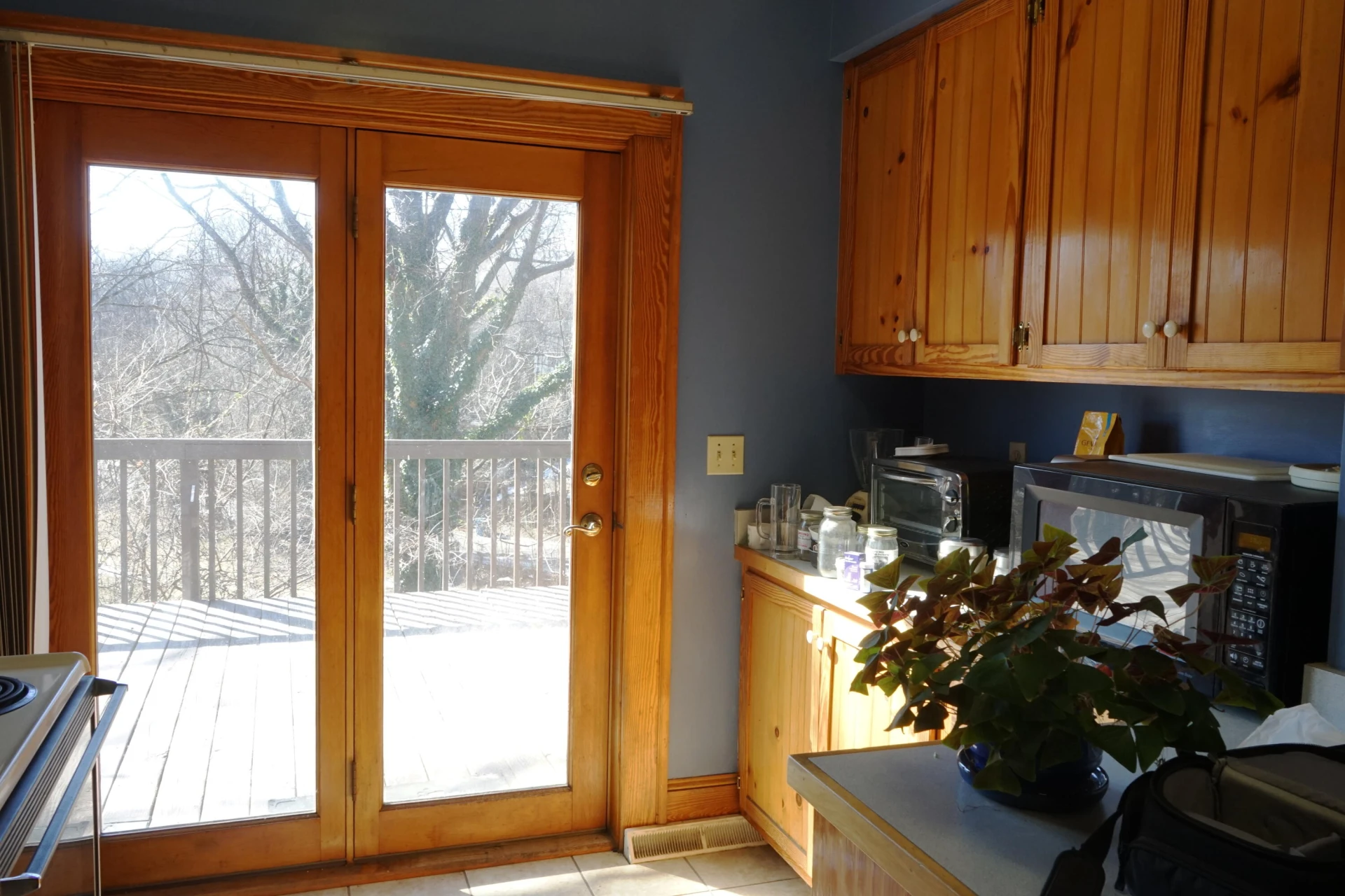 2230 Overlook RD - Photo 25