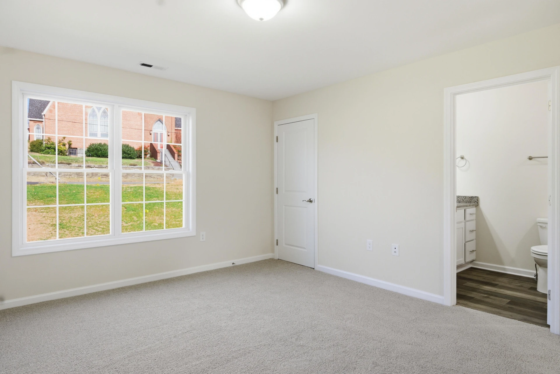 411 Washington AVE - Photo 16