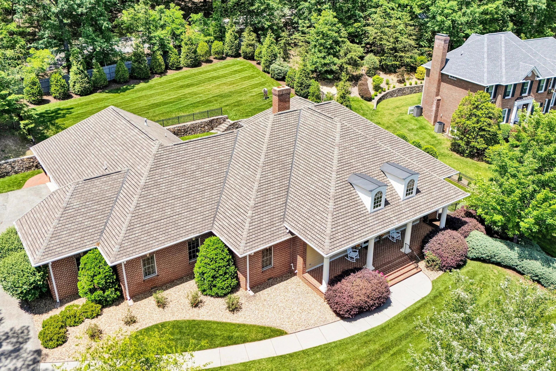 3707 Wellington DR - Photo 2