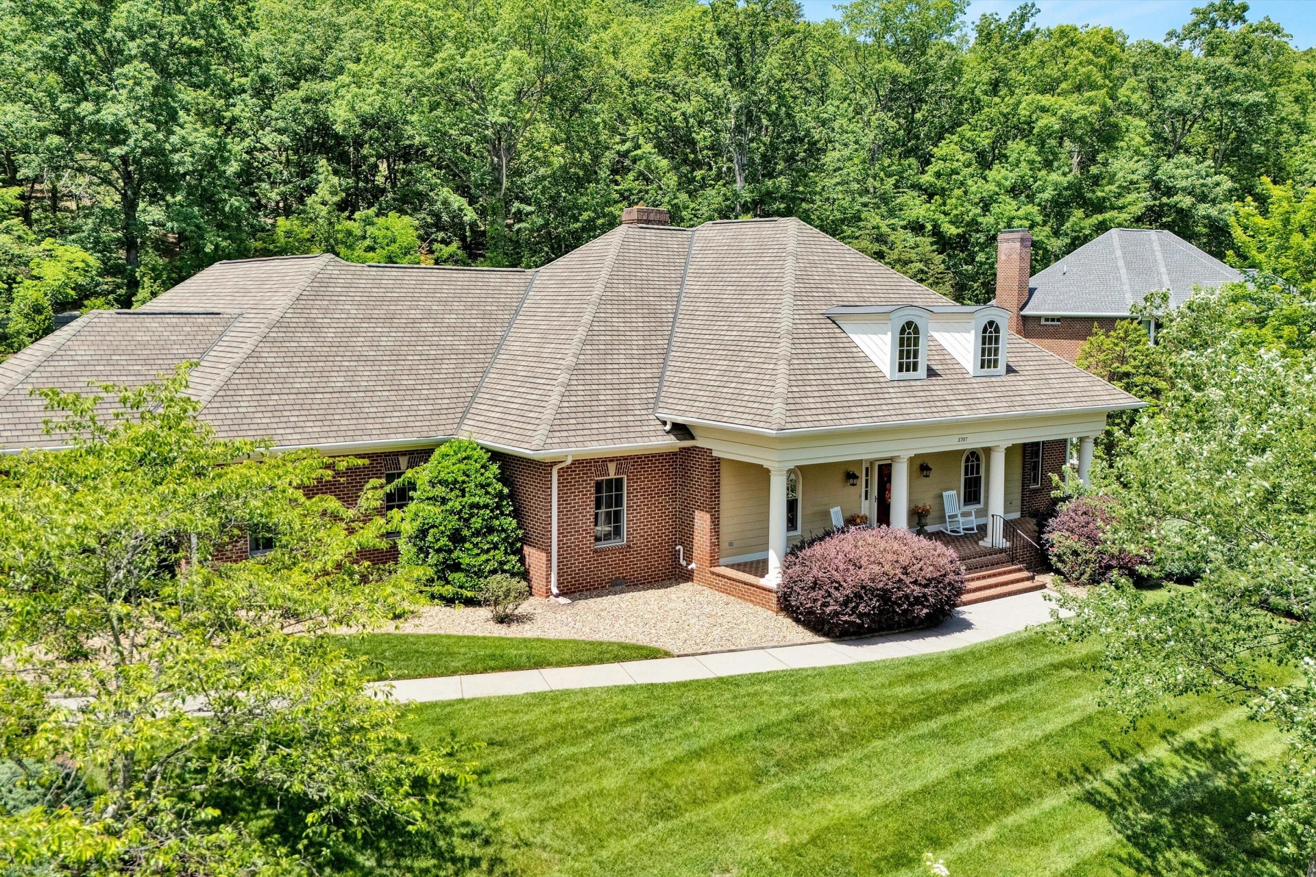 3707 Wellington DR - Photo 5