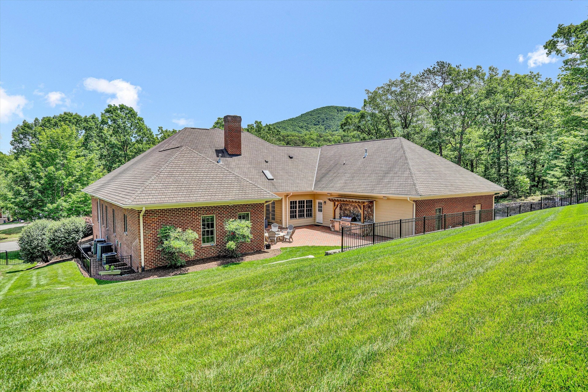 3707 Wellington DR - Photo 73