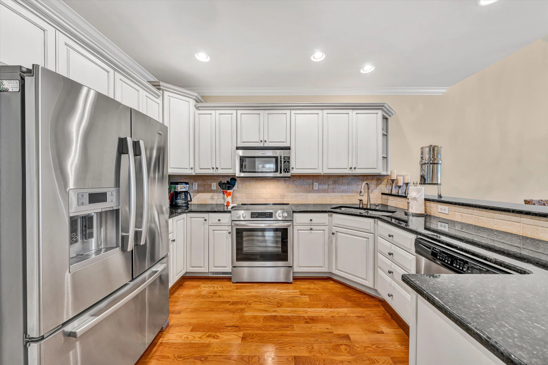 355 Haley Scott DR - Photo 19