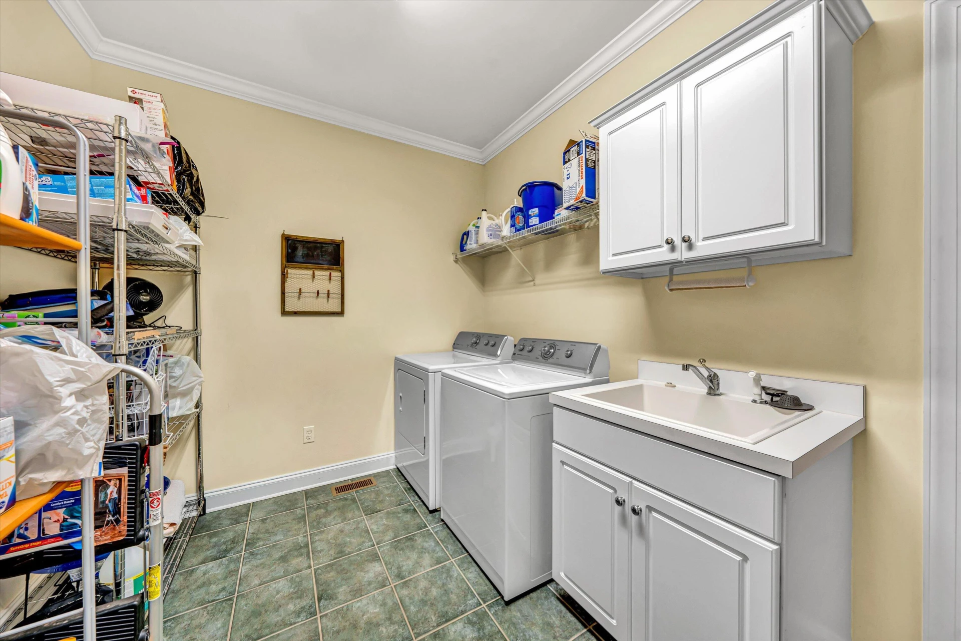 355 Haley Scott DR - Photo 34