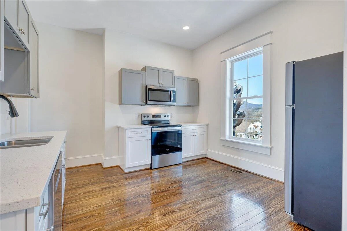 411 Cleveland AVE - Photo 17