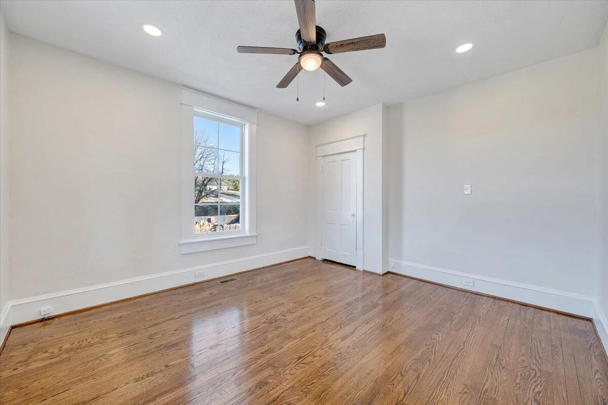 411 Cleveland AVE - Photo 21