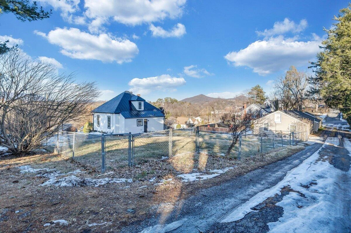 411 Cleveland AVE - Photo 42
