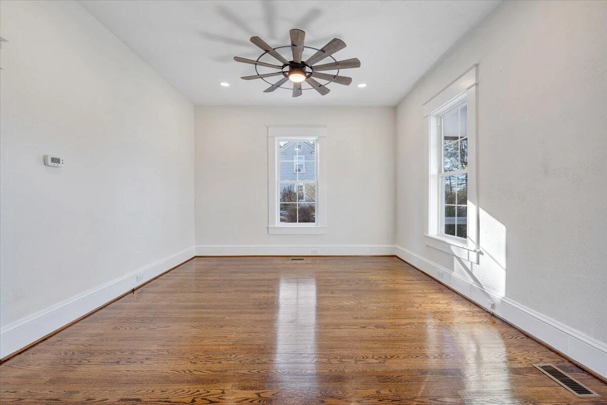 411 Cleveland AVE - Photo 6