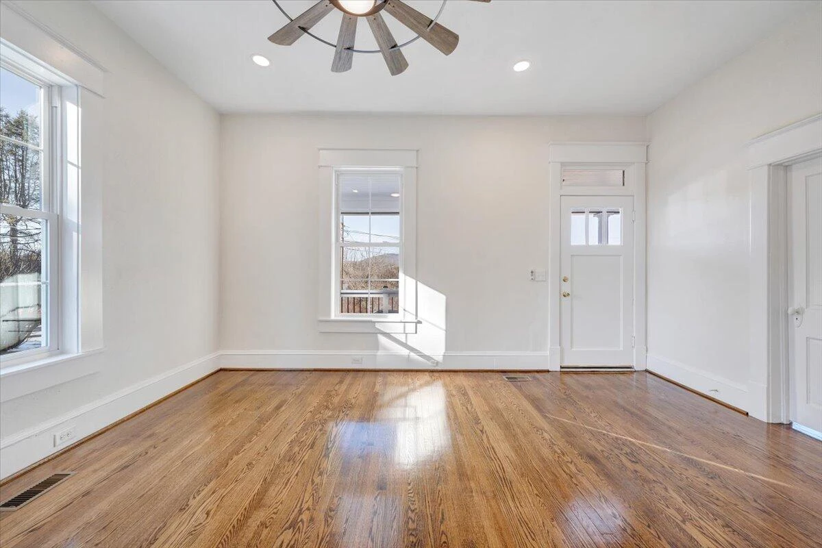 411 Cleveland AVE - Photo 9