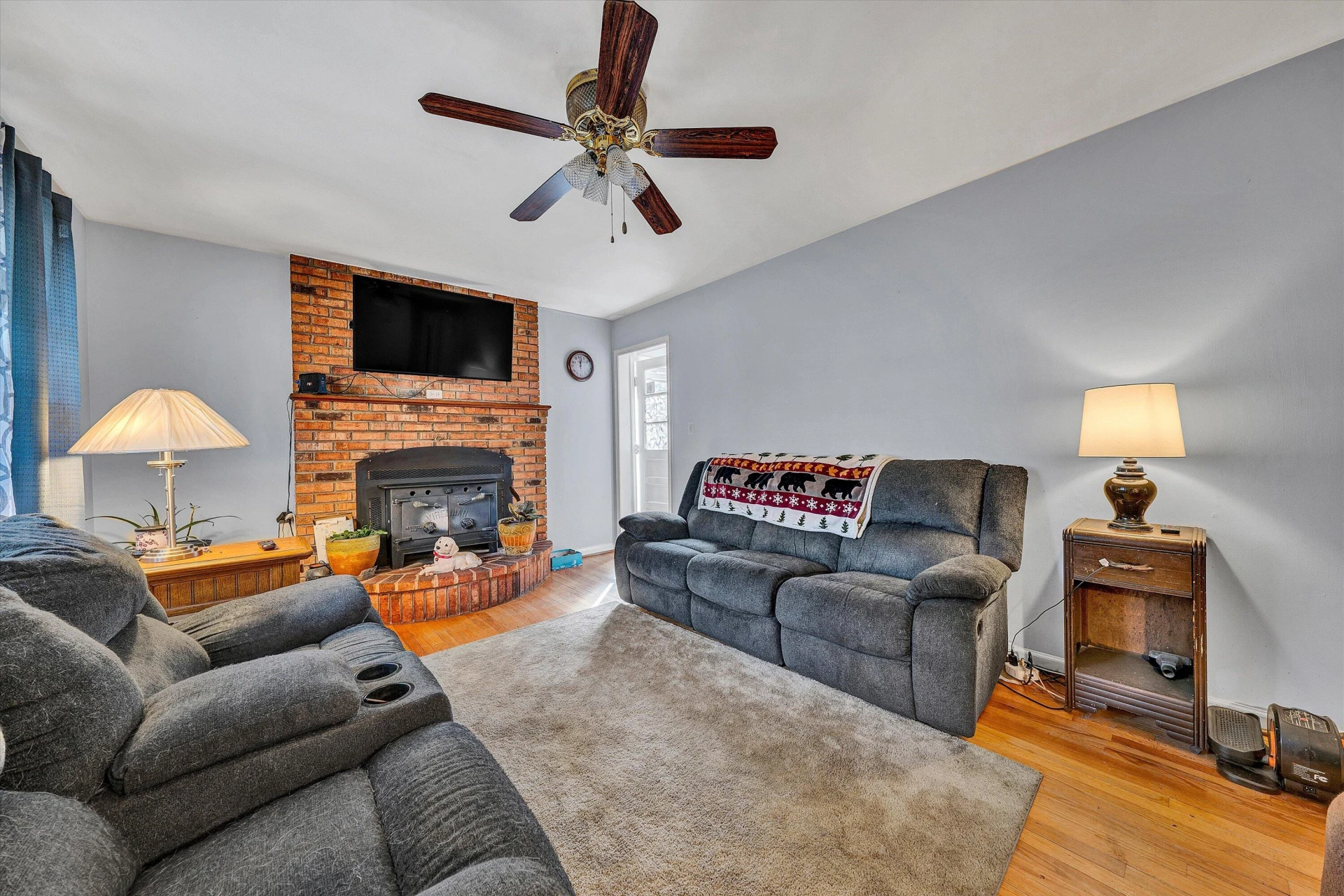 1401 Morehead AVE - Photo 5