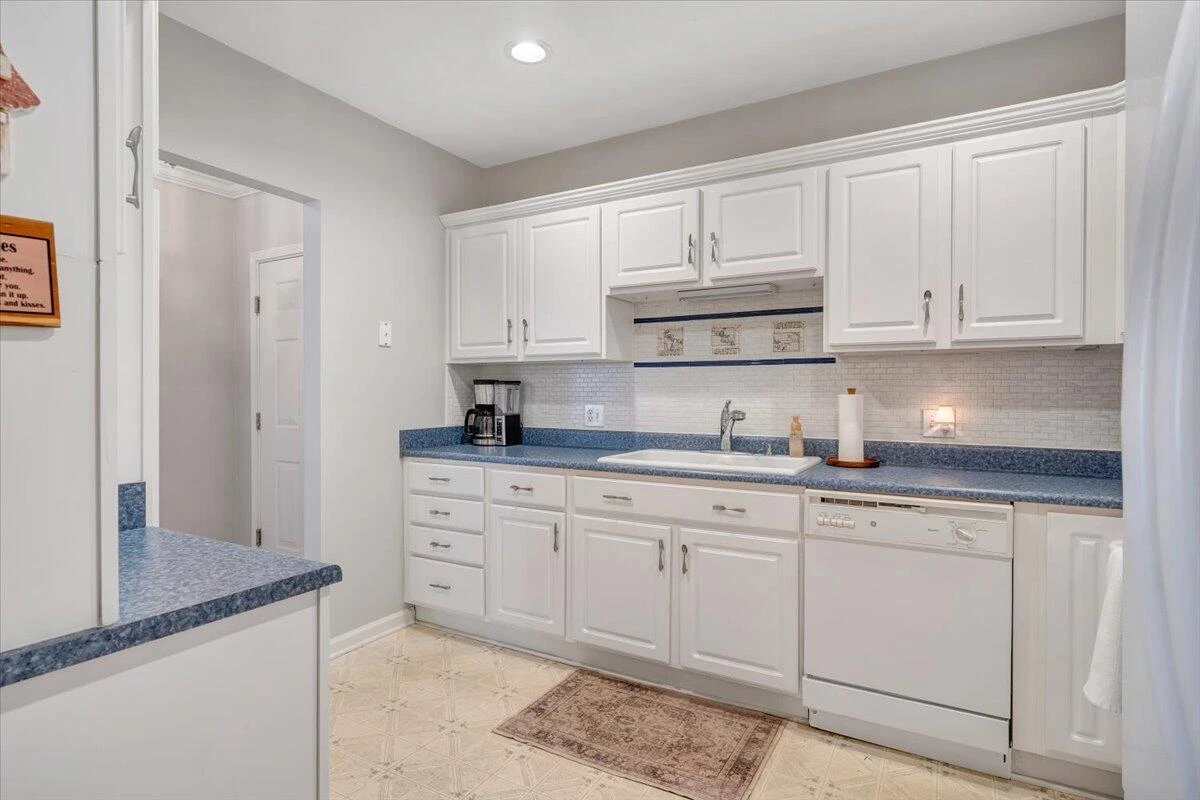 4448 PHEASANT RIDGE RD #304 - Photo 27