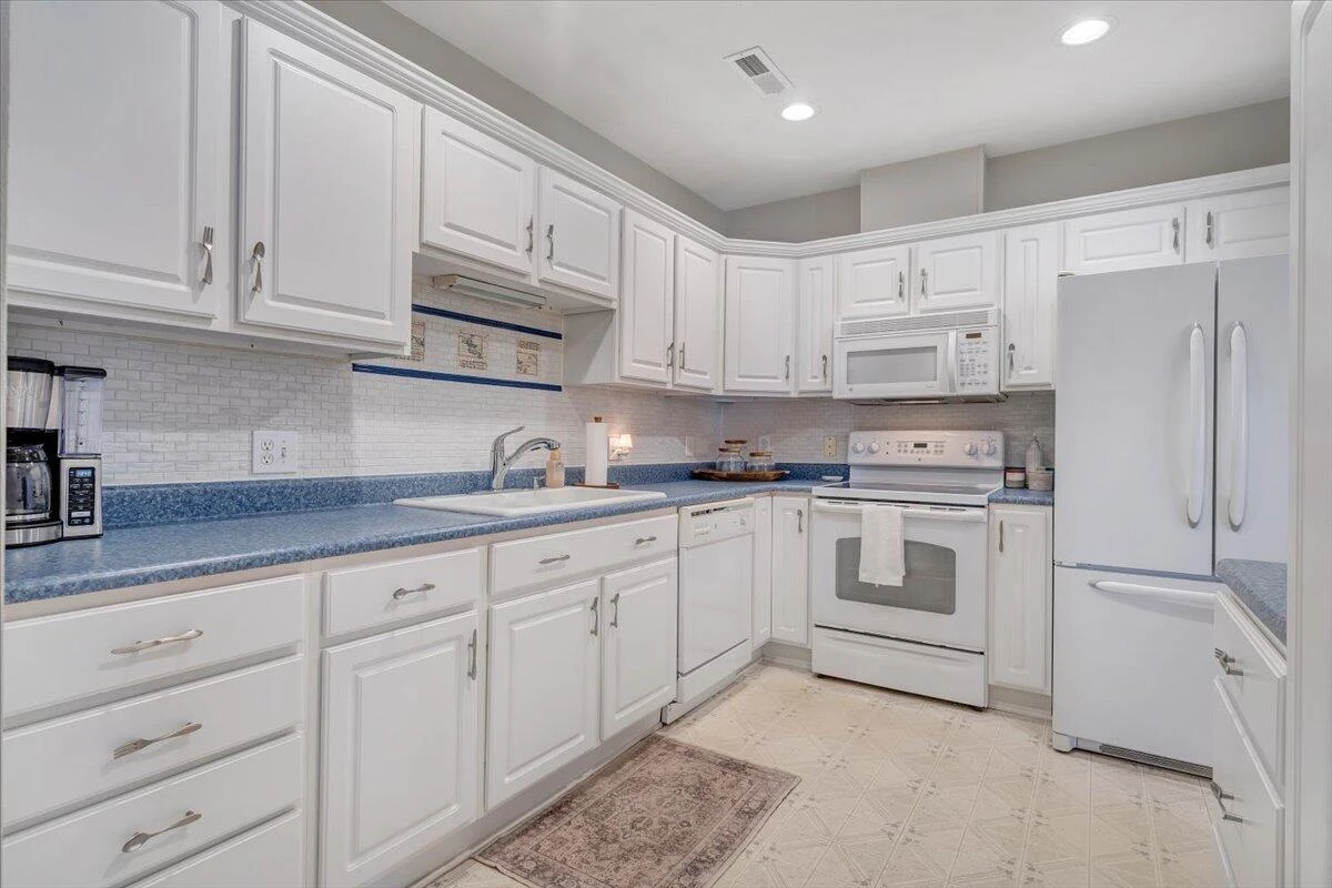 4448 PHEASANT RIDGE RD #304 - Photo 33
