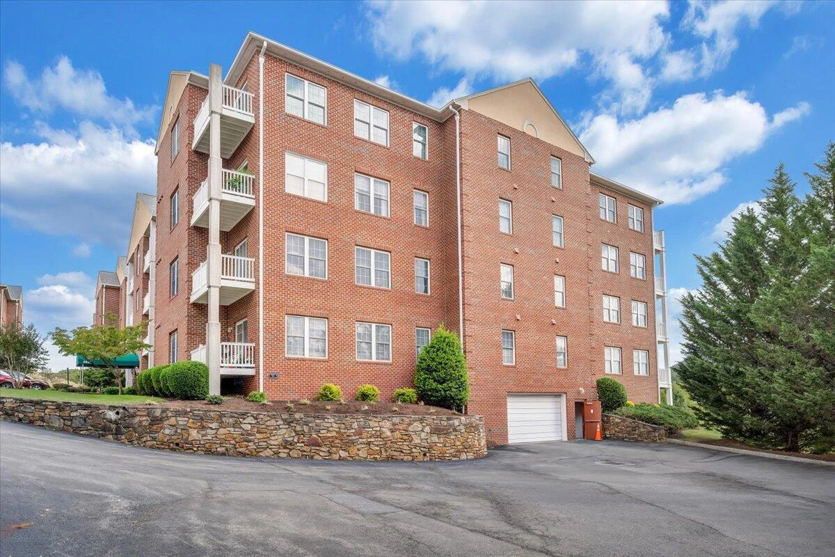 4448 PHEASANT RIDGE RD #304 - Photo 64