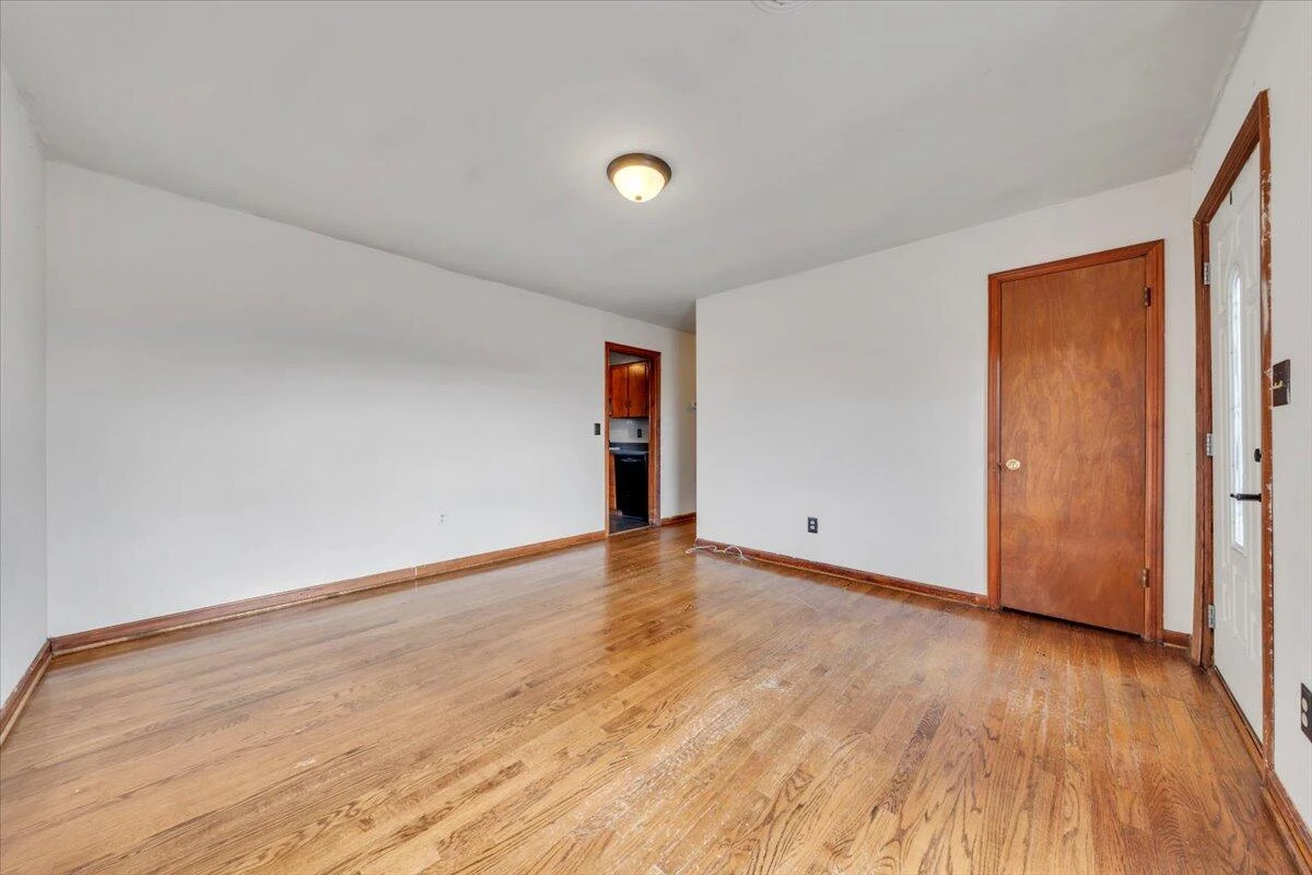 169 TAMPA DR - Photo 4