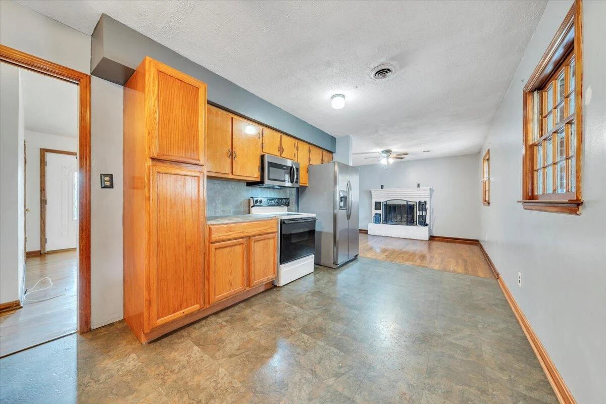 169 TAMPA DR - Photo 9