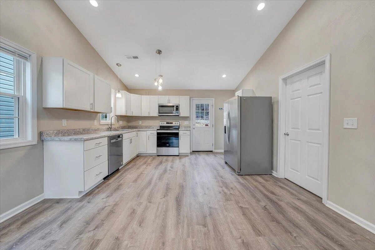 1427 Varnell AVE - Photo 11