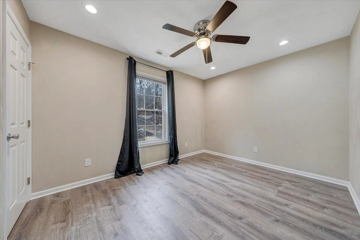1427 Varnell AVE - Photo 16