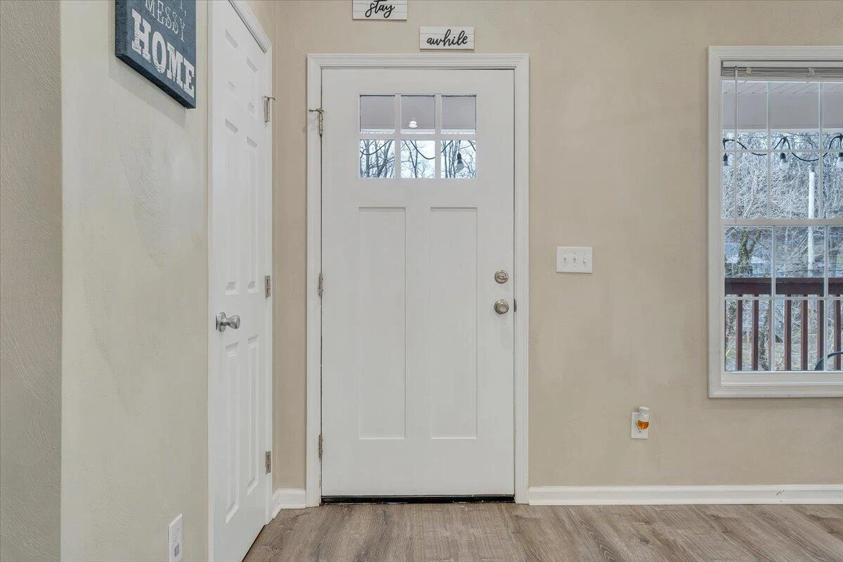 1427 Varnell AVE - Photo 5