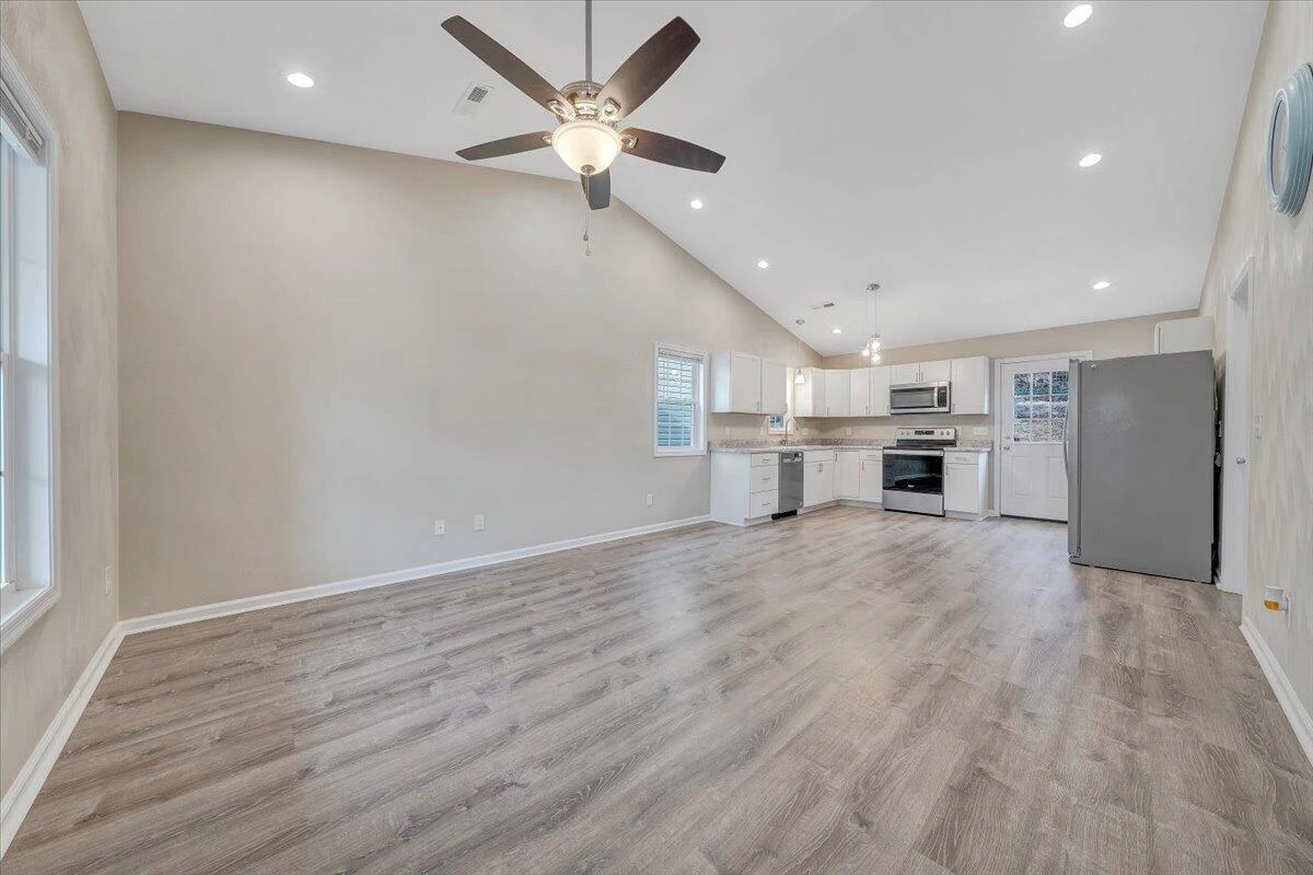 1427 Varnell AVE - Photo 6