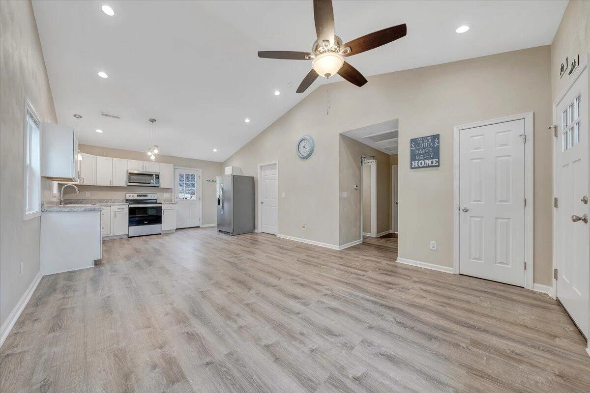 1427 Varnell AVE - Photo 8