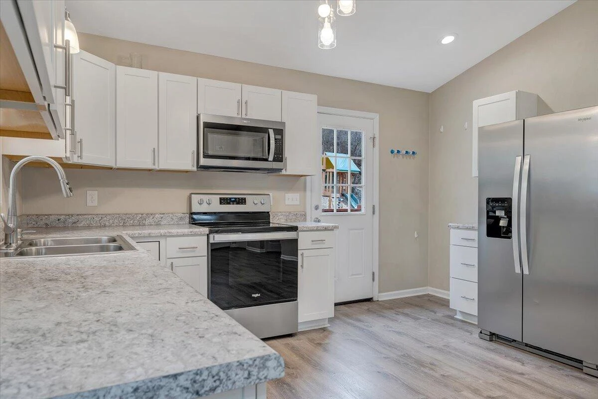 1427 Varnell AVE - Photo 10