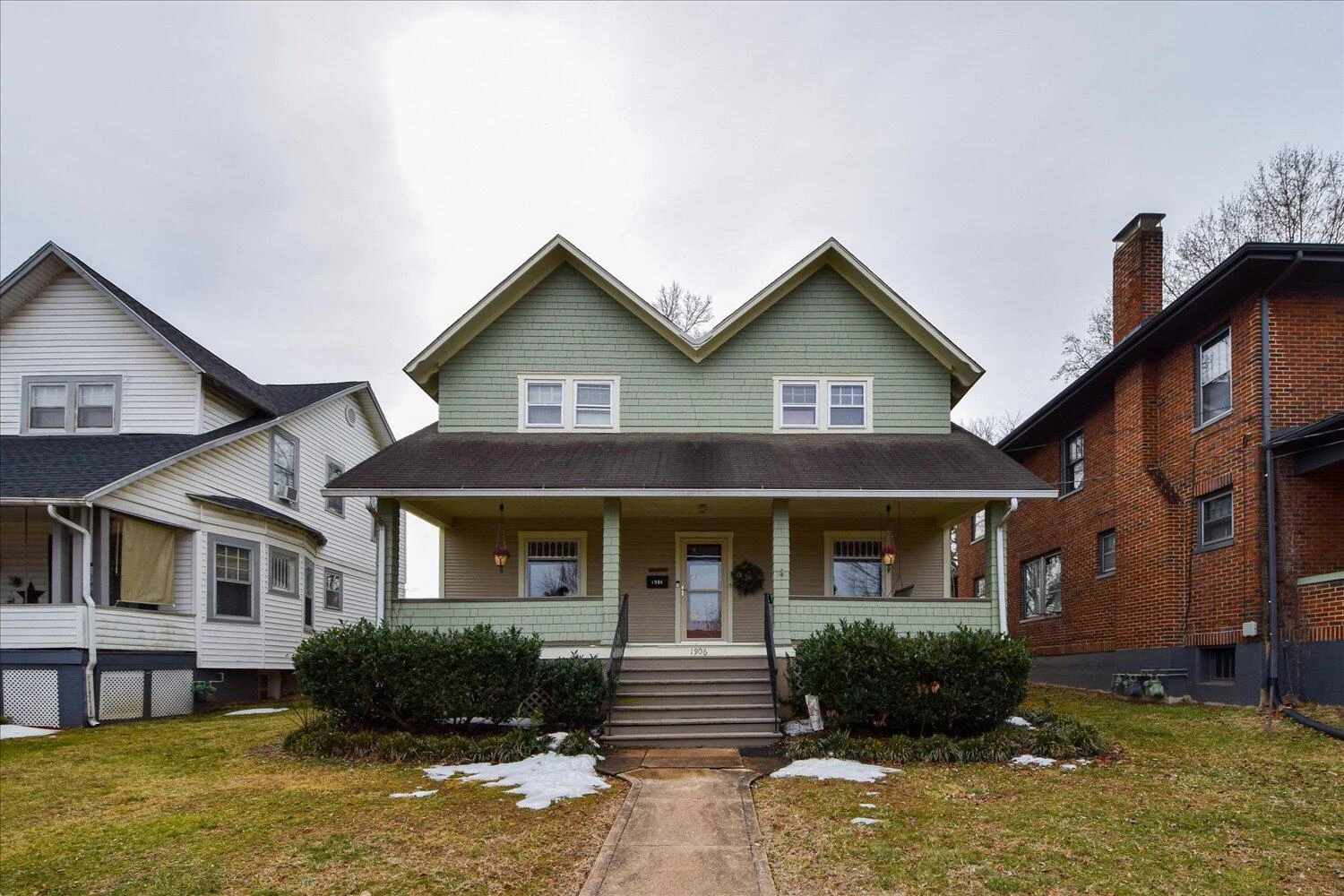 1906 Oxford AVE