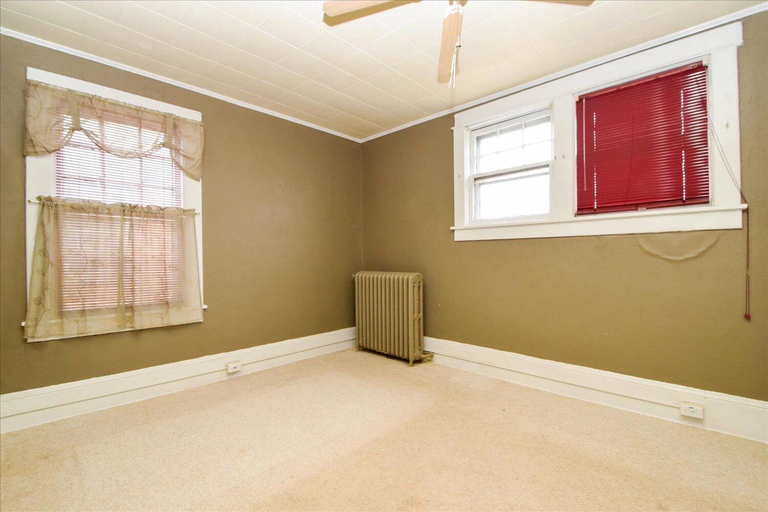 1906 Oxford AVE - Photo 20