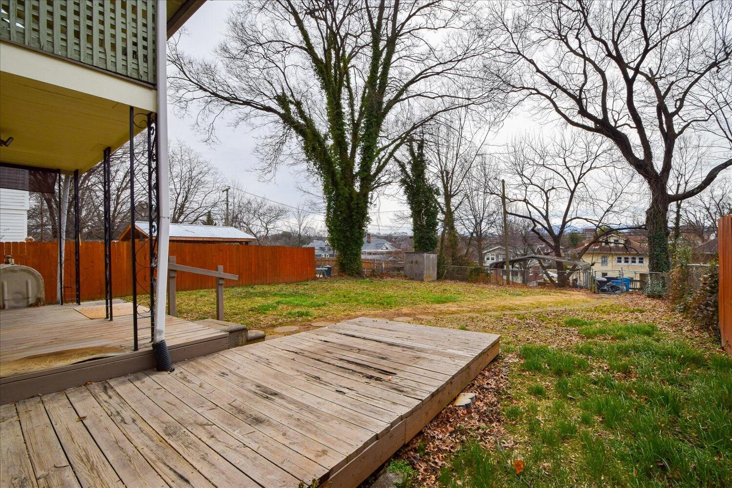 1906 Oxford AVE - Photo 28
