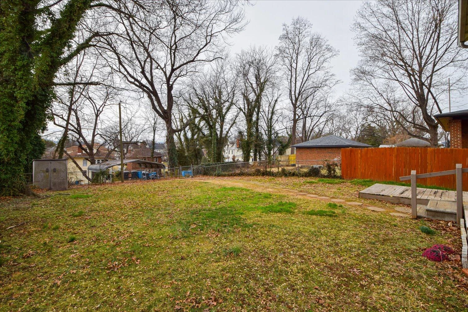 1906 Oxford AVE - Photo 29