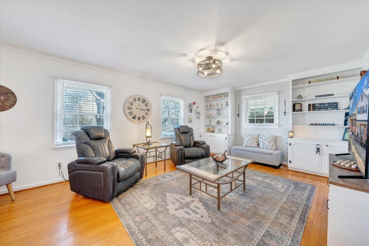 2831 Westclub DR - Photo 10