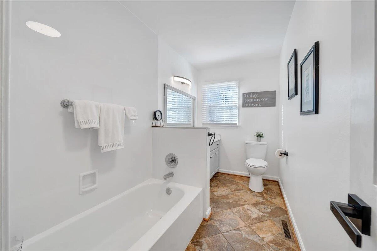 2831 Westclub DR - Photo 35