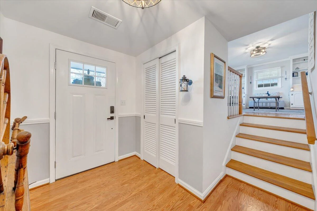 2831 Westclub DR - Photo 8