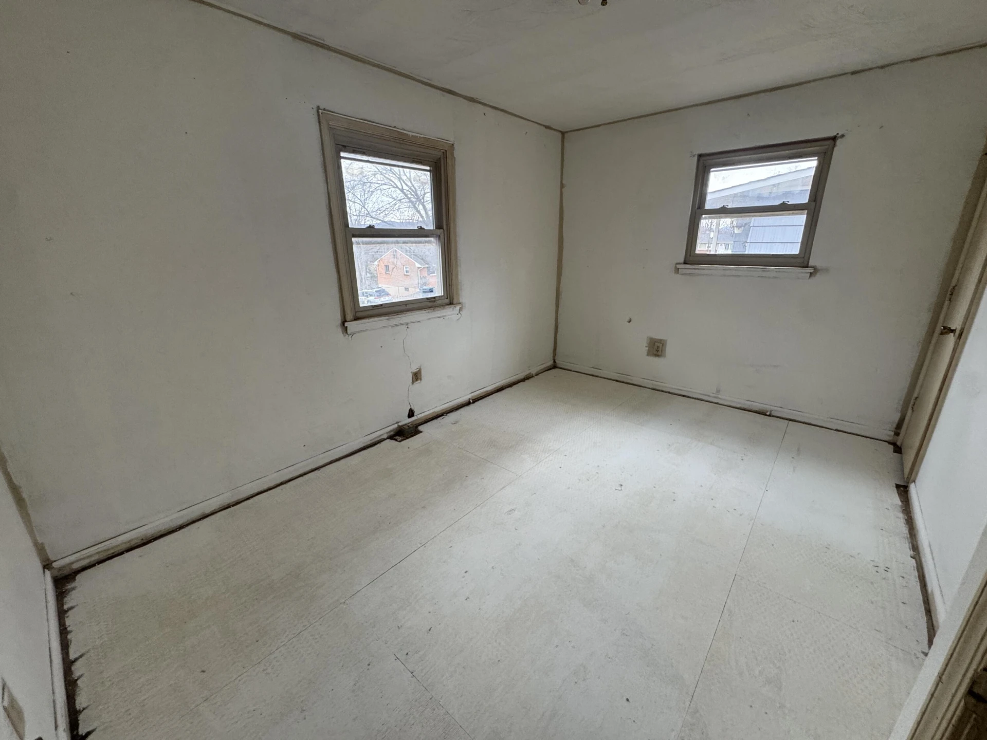 3809 Woodleigh RD - Photo 5