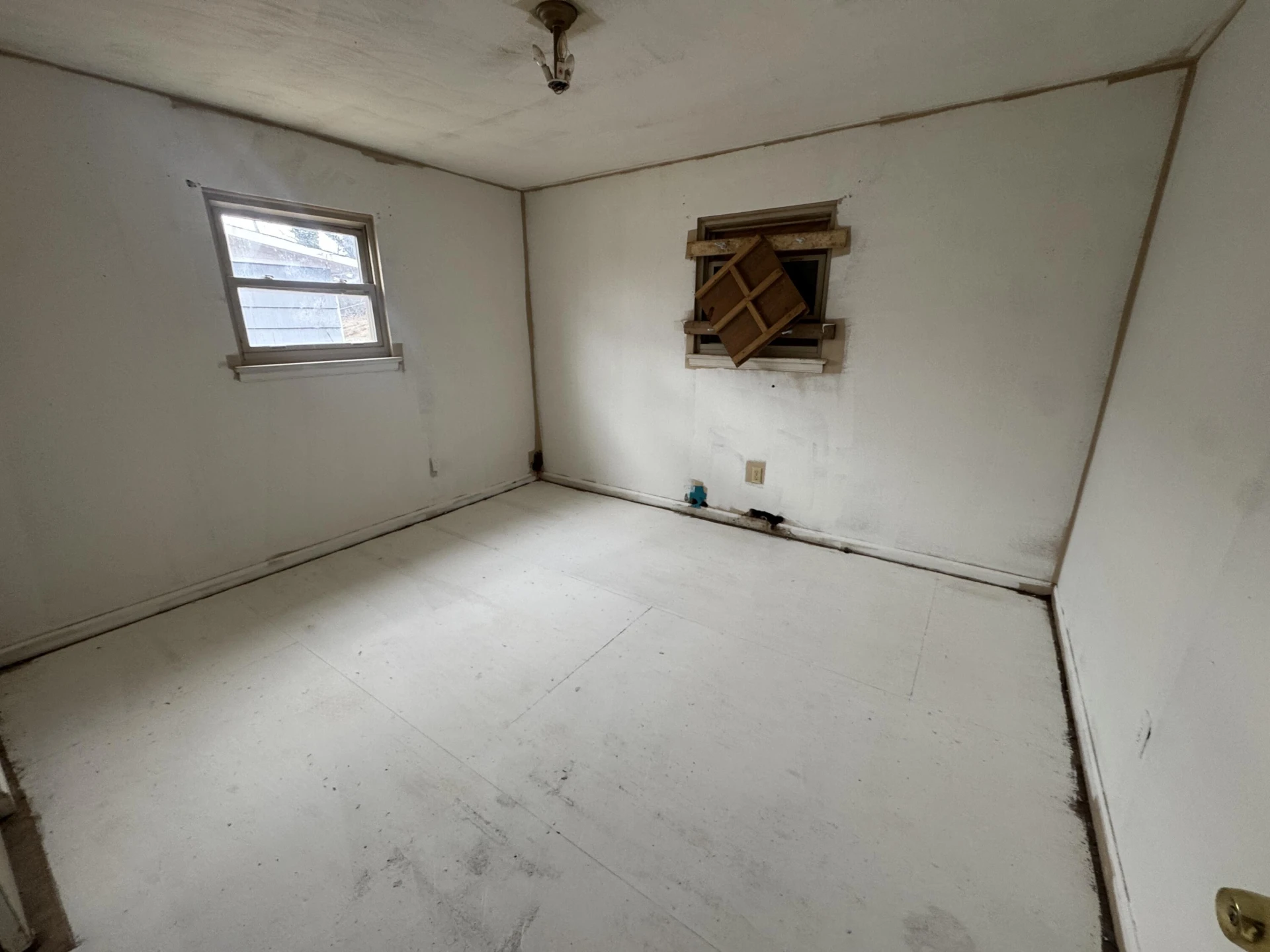 3809 Woodleigh RD - Photo 6