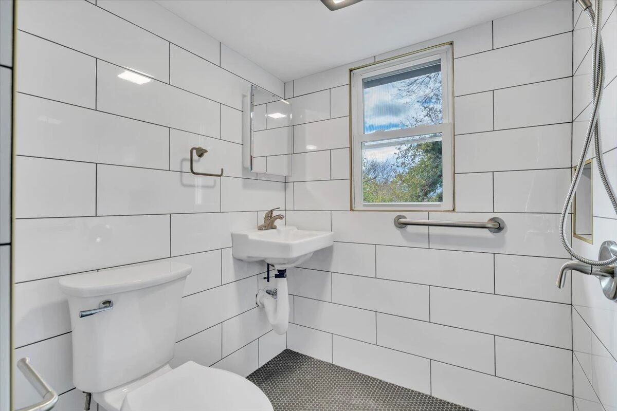 1509 7Th ST - Photo 4