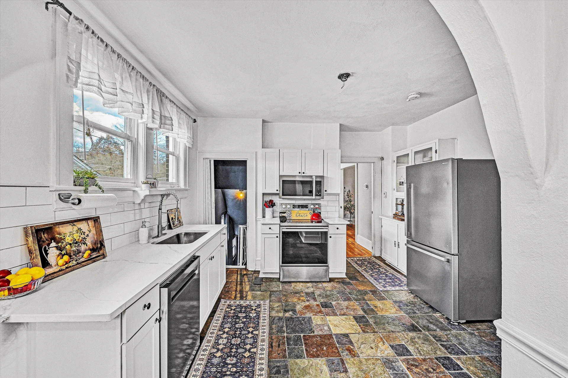 2126 Colgate ST - Photo 11