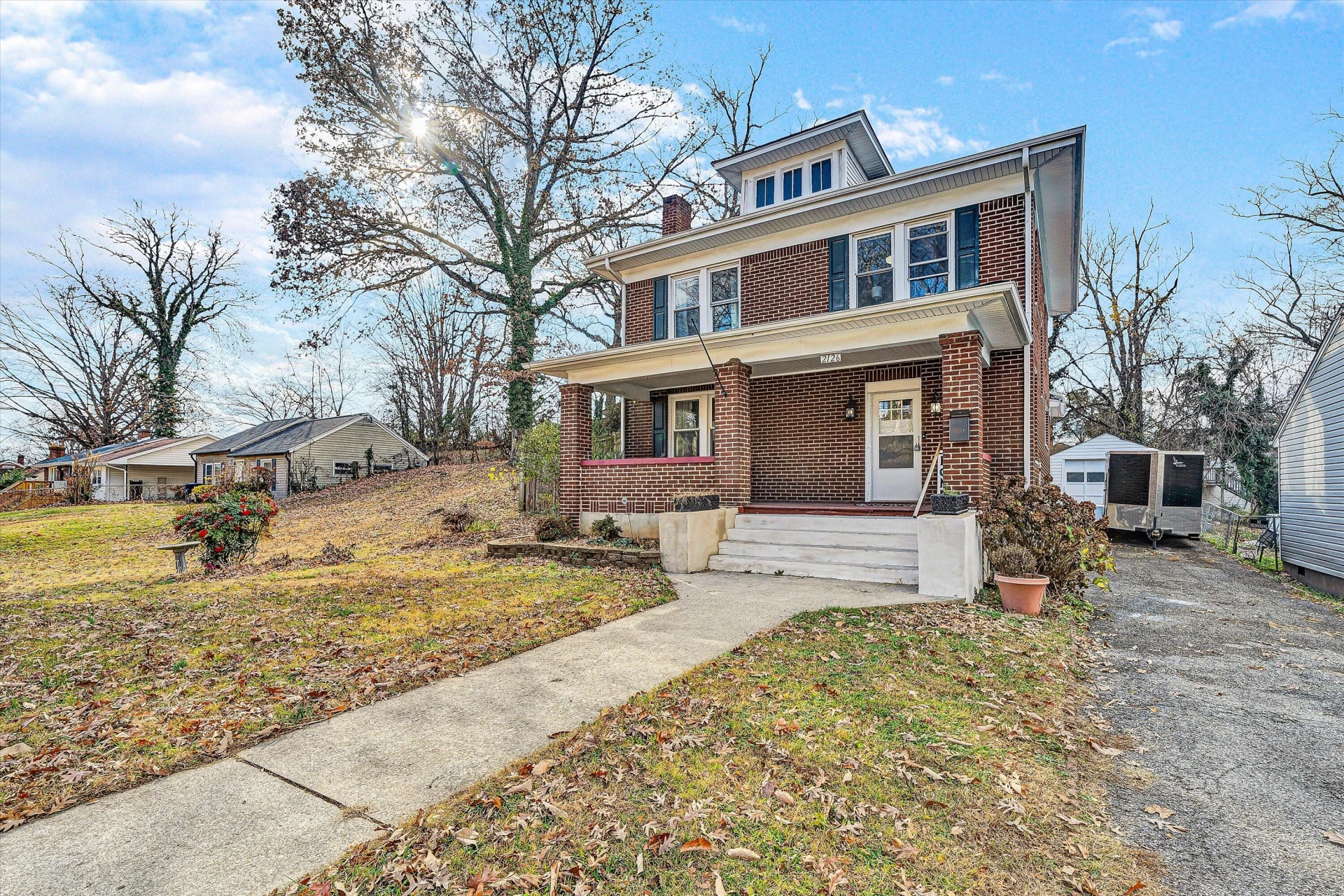 2126 Colgate ST - Photo 2