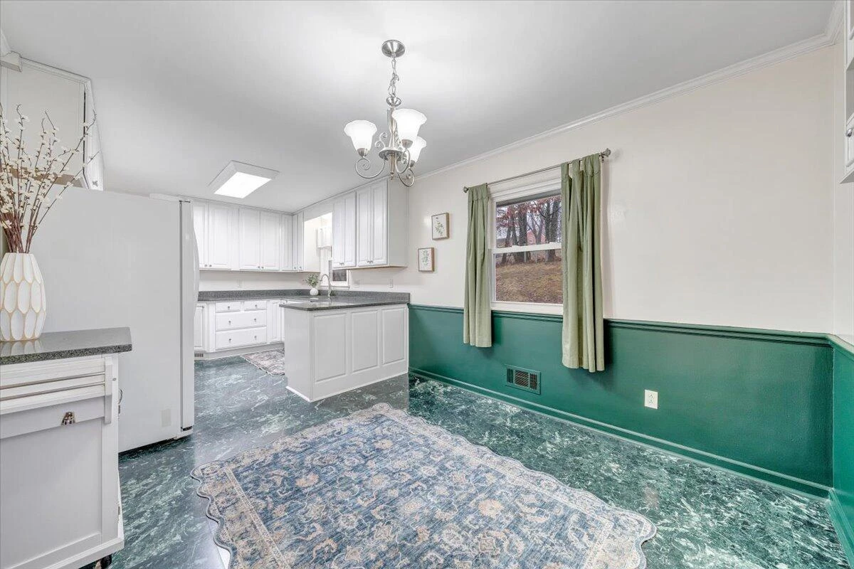 5033 Youngwood DR - Photo 14