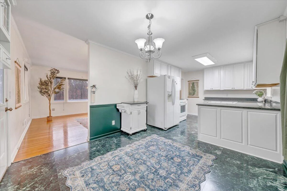 5033 Youngwood DR - Photo 15