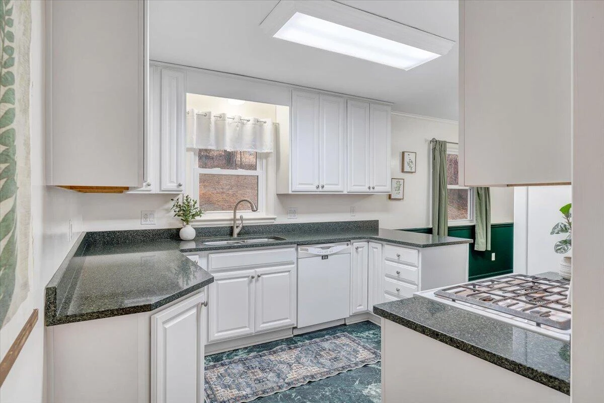 5033 Youngwood DR - Photo 21