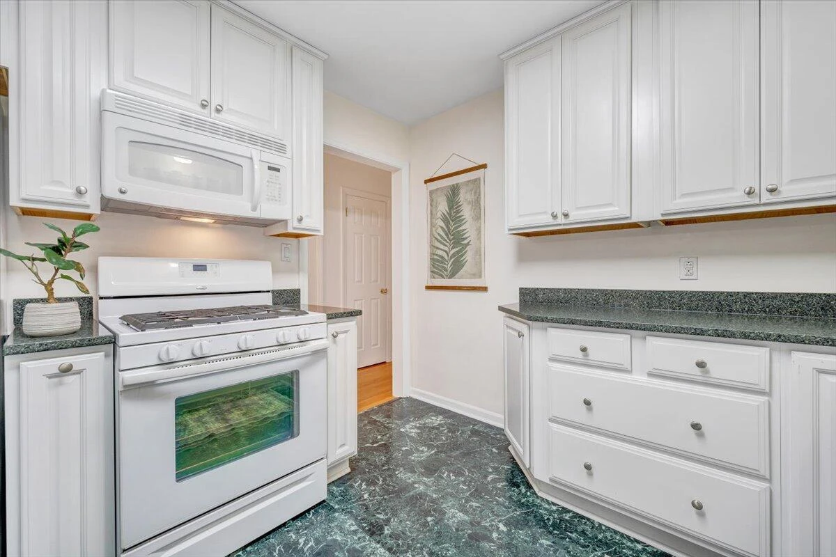 5033 Youngwood DR - Photo 23