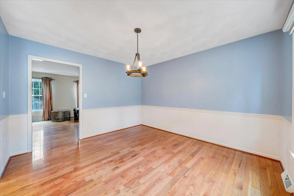 302 Ivy LN - Photo 17
