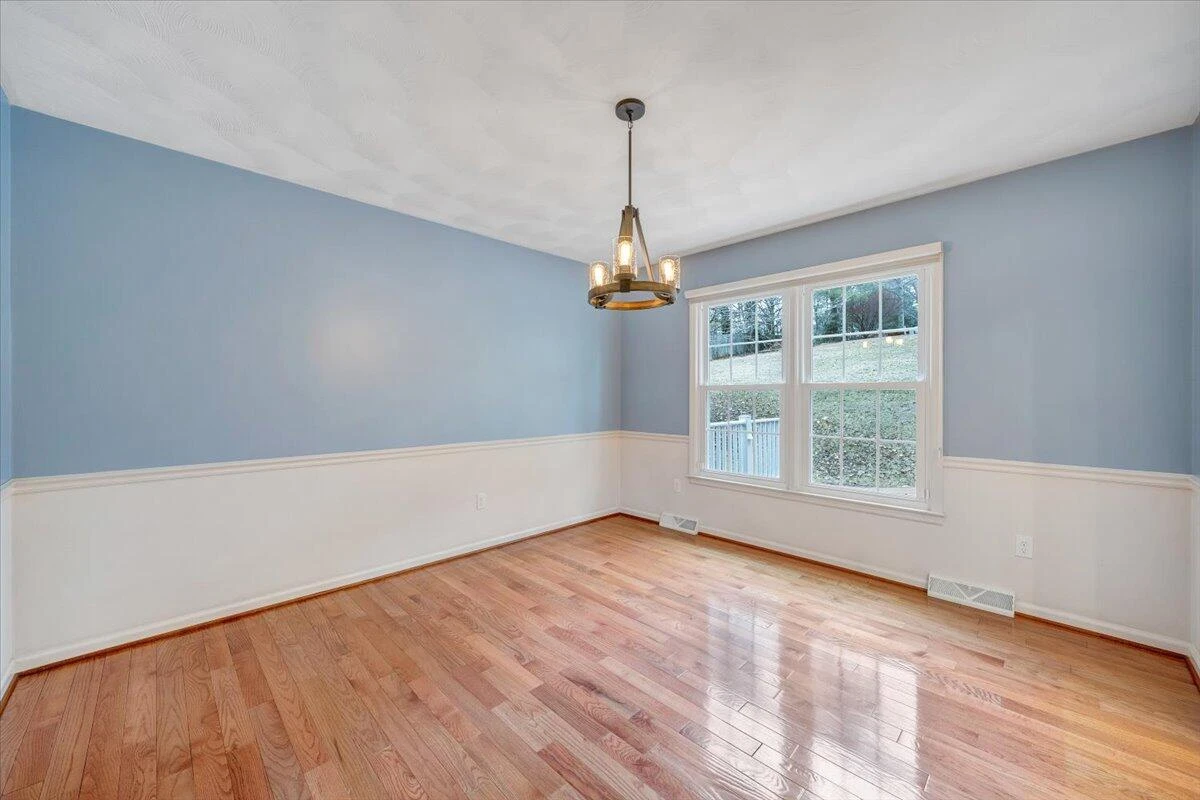 302 Ivy LN - Photo 19