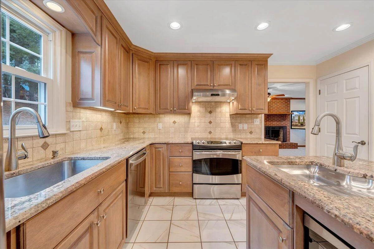 302 Ivy LN - Photo 26