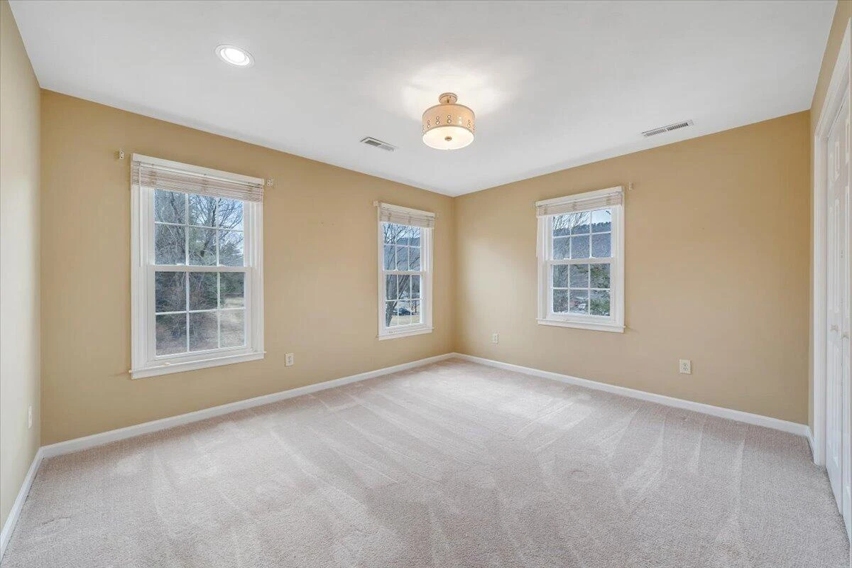 302 Ivy LN - Photo 53