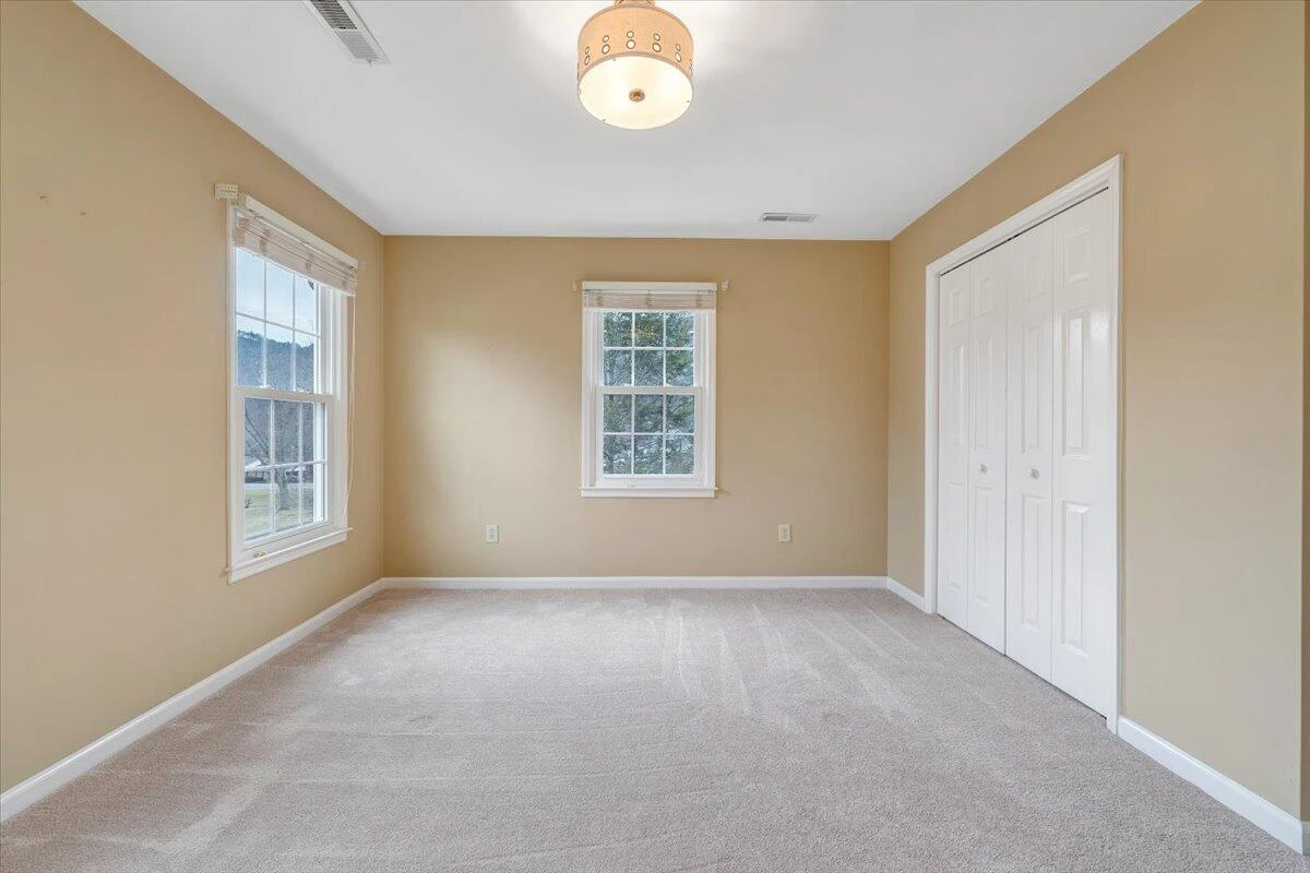 302 Ivy LN - Photo 55